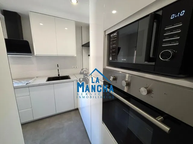*720€ al mes* inmobiliaria la mancha alquila piso en zona centro de salud canal maria cristina de Albacete — 12