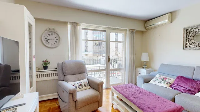 ¡ESPECTACULAR PISO REFORMADO CON GARAJE EN PLENA AV. CÉSAR A - foto 4