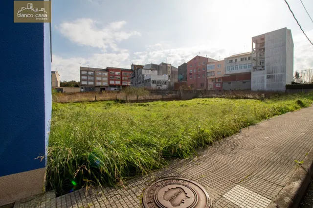 Solar de 170m2 cerca del Bosque de Carballo — 3