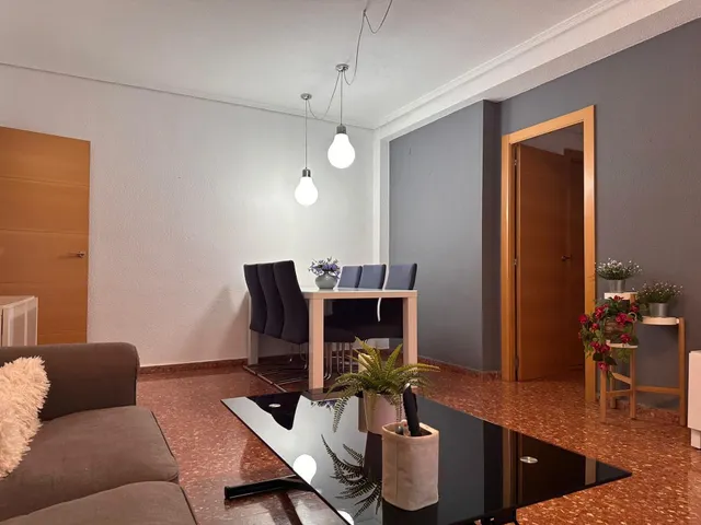 Luminoso piso de 3 habitaciones en Aldaia. — 10