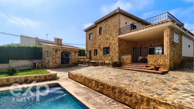 CHALET EN LOS LAGOS — 4