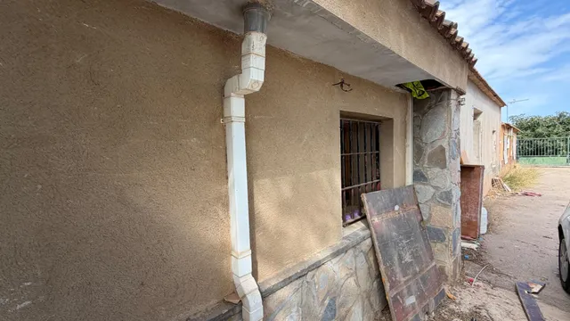 Venta de casa de campo con terreno en Baños y Mendigo. — 26