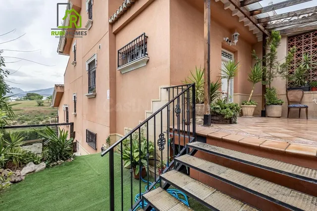 Casa de Lujo ( Urbanización Los Cerezos-Gojar) - foto 5