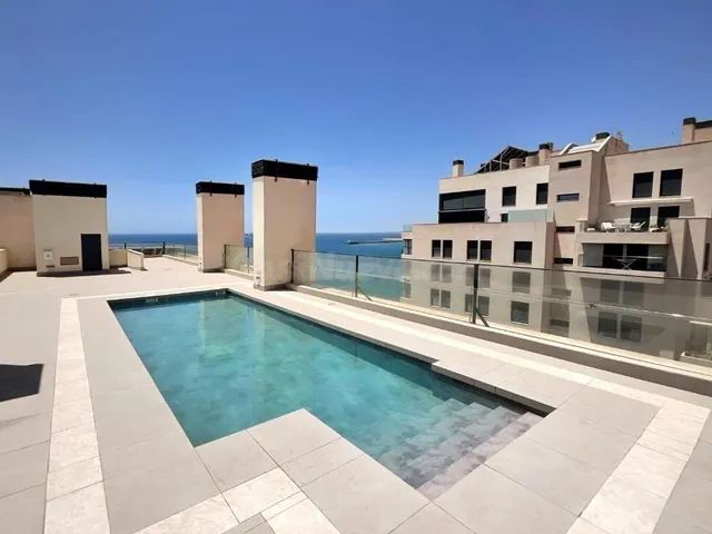 PISO MODERNO Y LUMINOSO A ESCASOS METROS DEL MAR - foto 2