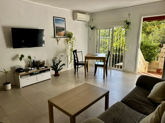 Duplex con apartamento independiente y patio privado en Málaga — 44