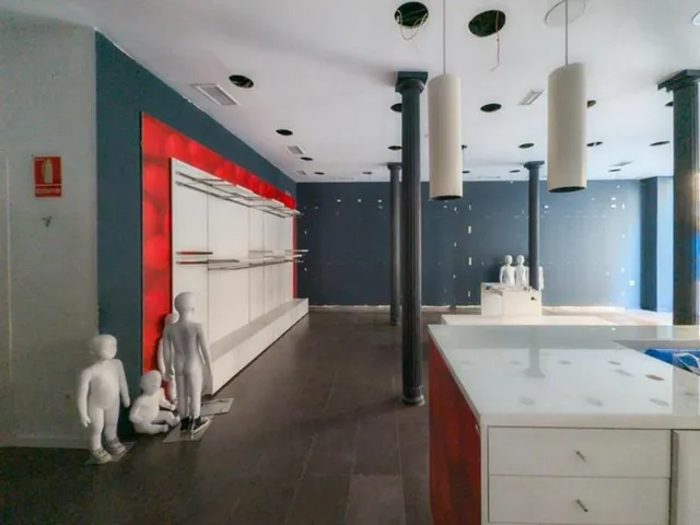 Local Comercial — 16