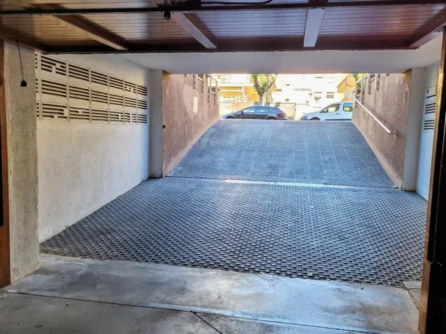 Plaza de parking a la venta en zona Camí Fondo de Martorell — 21
