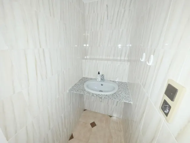 Chalet con 3 viviendas independientes, piscina privada cubierta y vistas al mar — 39