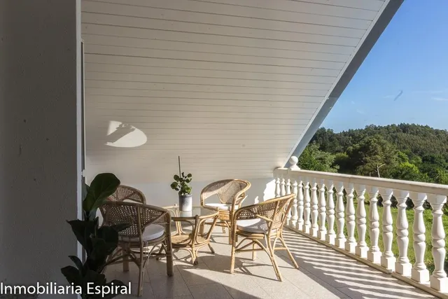 Impresionante Chalet en Abegondo con Vistas al Valle . — 43