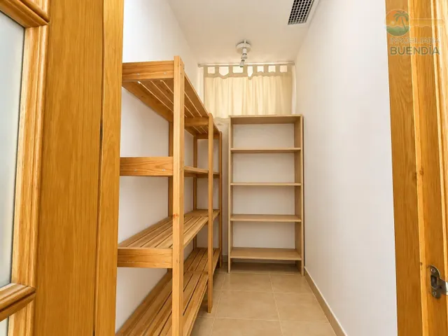 CHALET CON PISCINA EN EL PARETON — 9