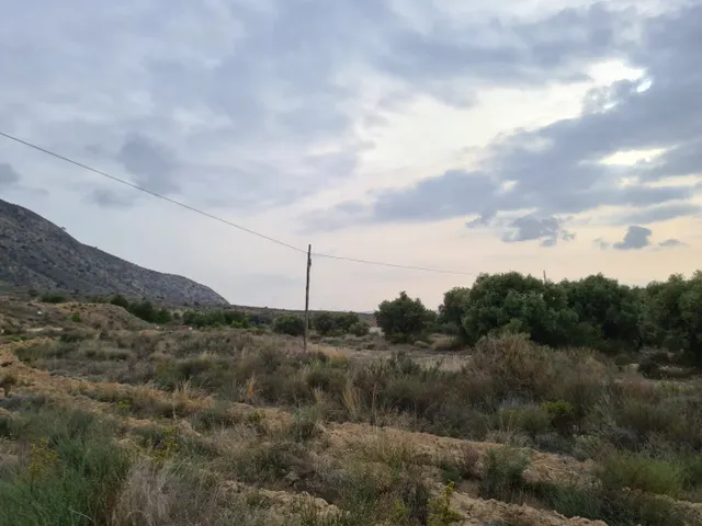 SE VENDE TERRENO EN LA ALCORAYA, ALICANTE.SEVENDGROUP.COM — 7