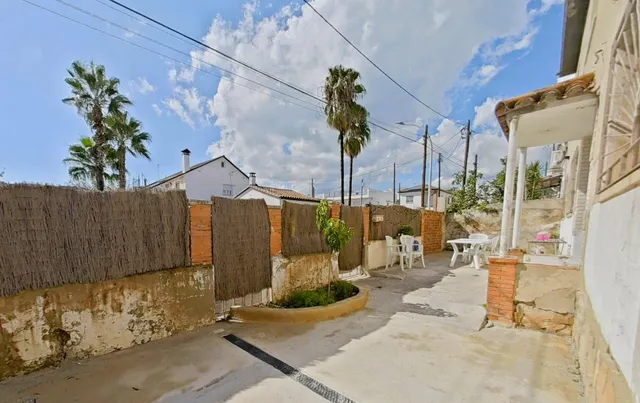 Casa con gran potencial y espacio independiente en albarrosa – Viladecans — 26