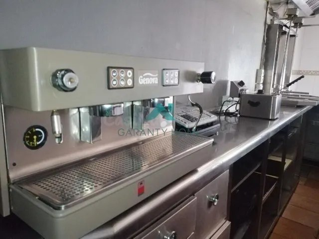 Se vende local comercial en Vitoria