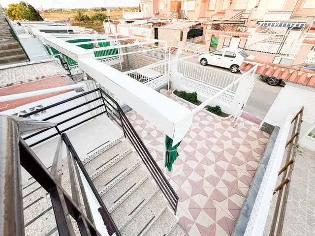 ¡Tu refugio junto al mar durante todo el año! Adosado con te - foto 3