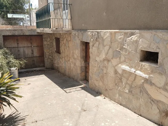Casa a reformar con garaje y solar en Portocolom - foto 2