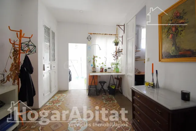 AMPLIA CASA CON TERRAZA Y BALCÓN, CERCA DE LA AV DEL GRAU Y  - foto 4
