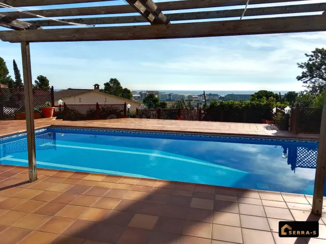 ¡Encantadora casa con vistas al mar en Santa Susanna! - foto 2