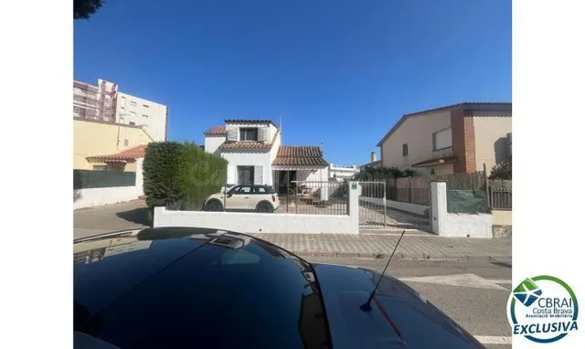 Casa en Mas Mates con 3 habitaciones terreno y vistas al par - foto 3