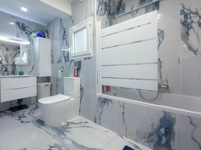 Maravilloso ático con increíble diseño, completamente exterior + terrazas con vistas panorámicas (280 mts del mar) — 21