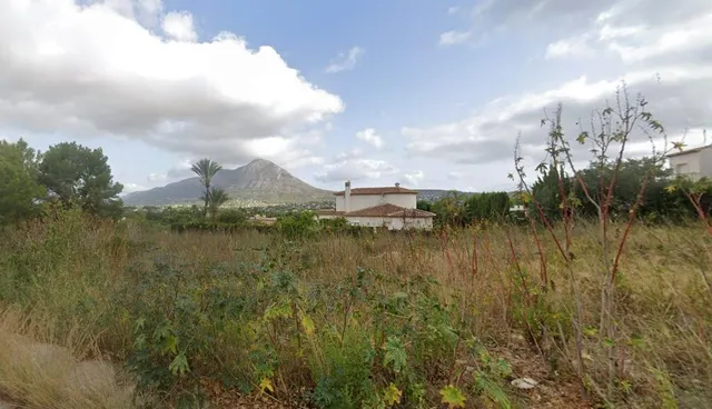 OPORTUNIDAD ÚNICA !! SOLAR PLANO EN VENTA EN JÁVEA CON PROYECTO Y LICENCIA DE construcción !! — 7