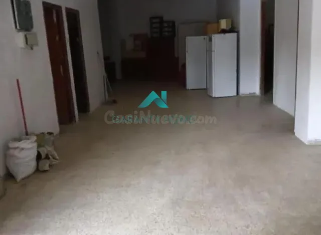 Local de alquiler o venta en Gran Capitán, Granada — 3