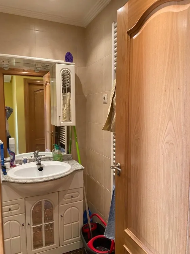 SE VENDE AMPLIO DÚPLEX EN EL CENTRO. COCINA, SALÓN, 3 HAB., 2 BAÑOS, TERRAZAS Y TRASTERO. — 19