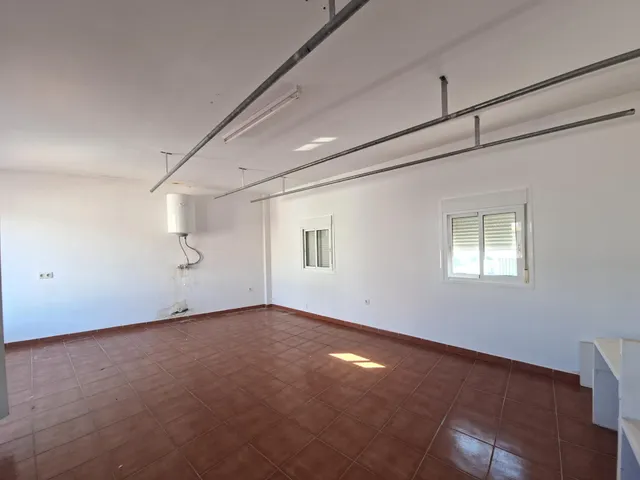 SE VENDE CASA EN ABRUCENA — 37