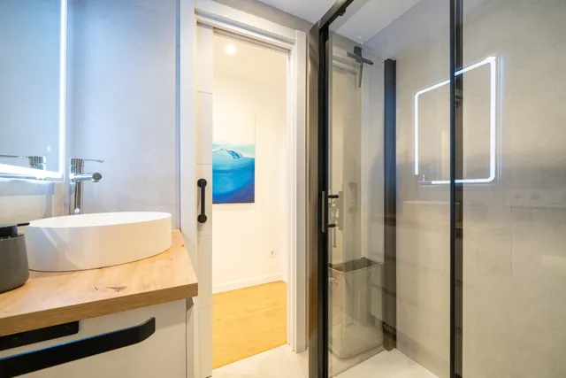 ¡A solo 50 metros del mar! Planta baja reformada con dos terrazas privadas en Can Pastilla — 16