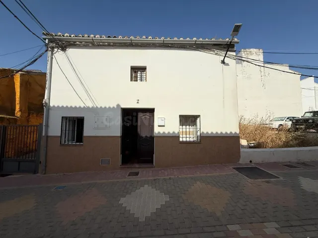 🏡 Oportunidad en Almargen (Málaga): Casa de pueblo con patio