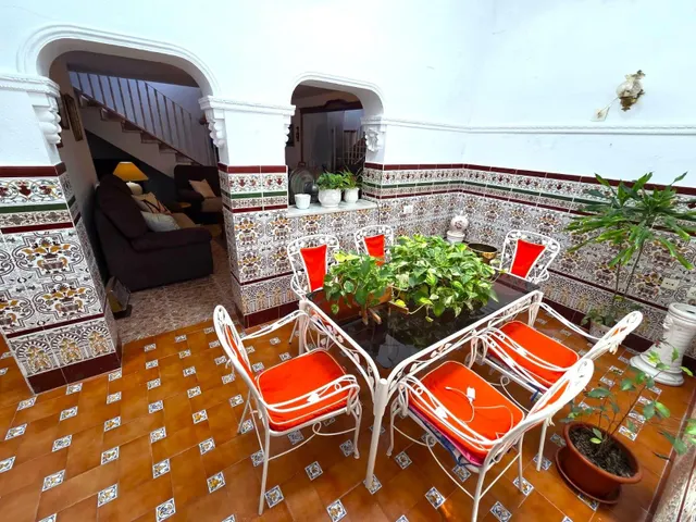 GRAN CASA DE TRES PLANTAS, 5 DORMITORIOS, TERRAZAS Y GARAJE EN CHICLANA DE LA FRONTERA — 33