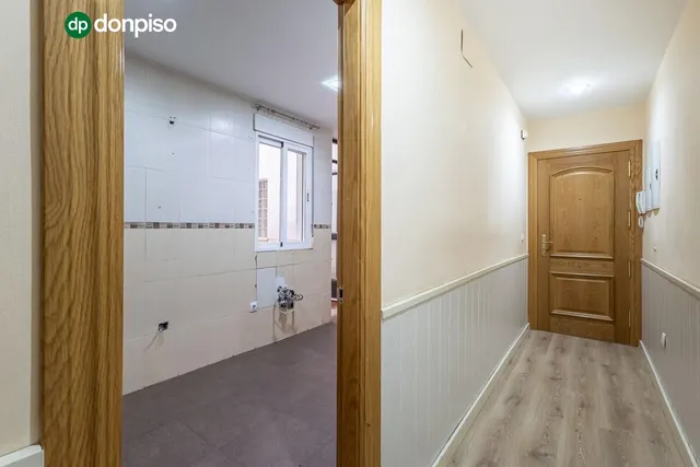 Piso con garaje, trastero y excelente ubicación en Huétor Vega — 16