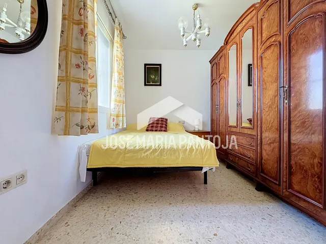 Adosado cuatro dormitorios con sótano y buhardilla — 23