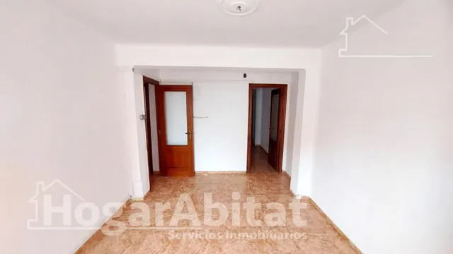 ¡OPORTUNIDAD DE INVERSIÓN! MUY LUMINOSO CERCA DEL AYUNTAMIENTO — 11