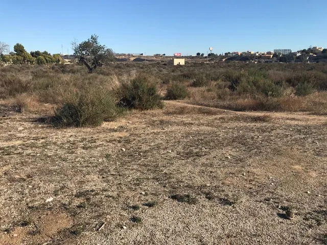 SE VENDEN 3.200 m2 DE PARCELA PARA INVERSIÓN — 8