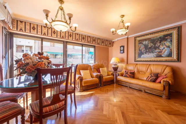 Espacio, luz y ubicación inmejorable: tu nuevo hogar en el c - foto 2