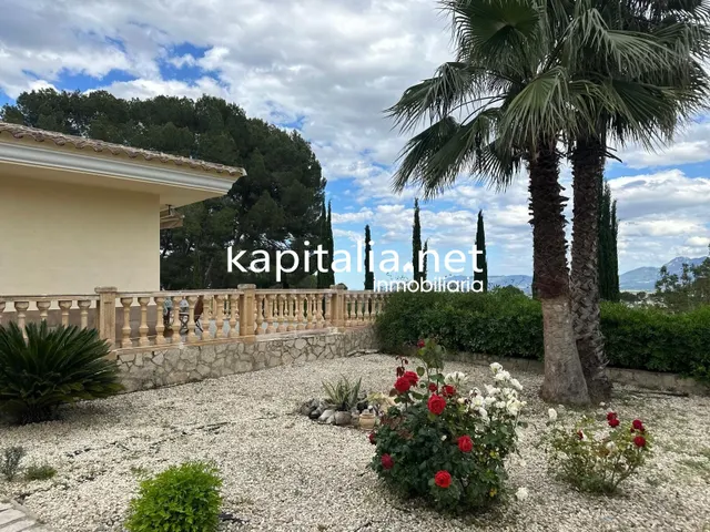 Chalet a la venta en L´Olleria (Valencia) — 28