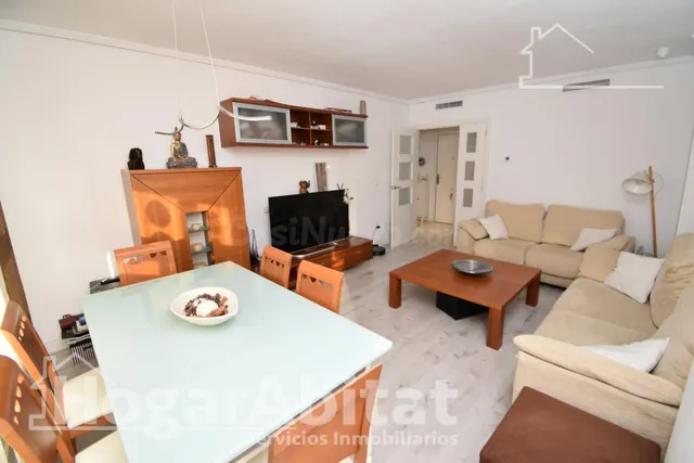 Luz, amplitud y confort familiar en este exclusivo piso esquinero en residencial con piscina, garaje y trastero — 5