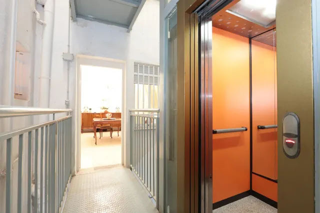 Piso en venta junto a calle Ángel Bruna de 110 m2, 3 dormitorios, baño y aseo, balcon y terraza acristalada — 25
