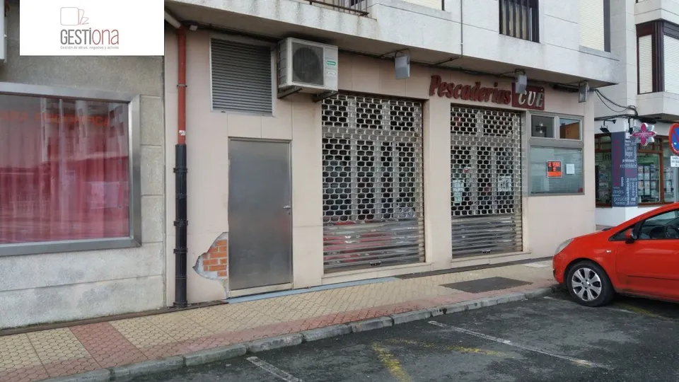 LOCAL COMERCIAL EN EL CENTRO DE LA VILLA. NOJA