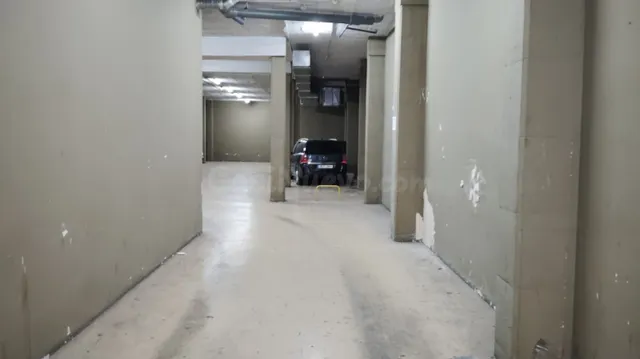 Parking 10m² en alquiler - Casc Antic — 3