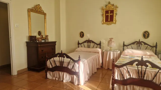 Amplio piso de 4 dormitorios en Pio XII - Zona Centro — 11