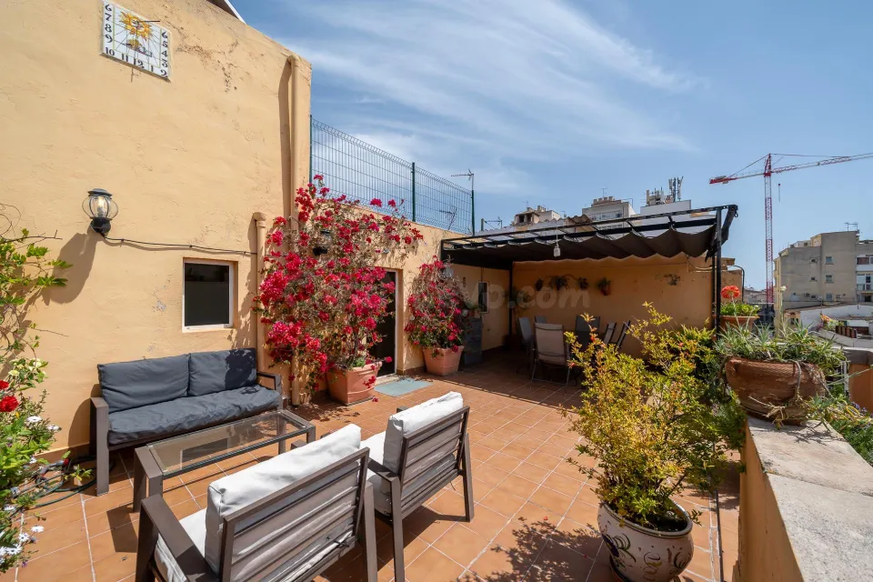 VENTA PISO CON TERRAZA