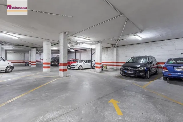 PISO REFORMADO CON VISTAS PANORÁMICAS A UN PASO DEL CENTRO DE GRANADA — 32
