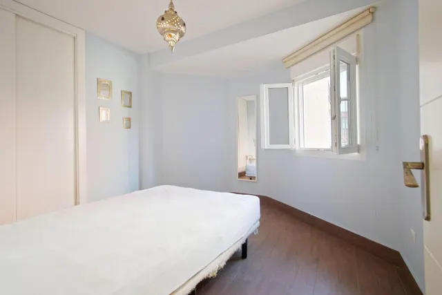Bonito piso próximo a Santa Justa con terraza y ascensor. — 10