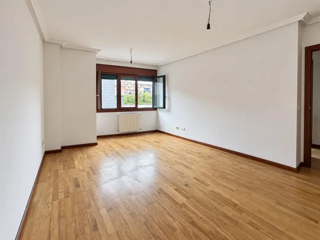 ¡a estrenar! dos dormitorios, terraza, garaje y trastero en Oviedo — 44