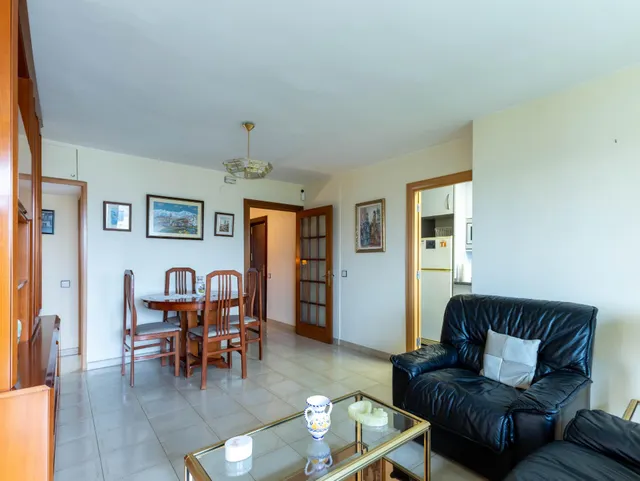 Agencia Inmobiliaria en Barcelona. Piso en venta en Montbau — 6