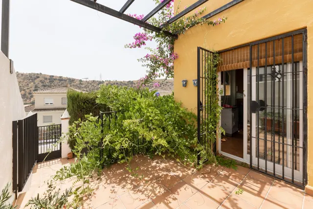 Estupenda unifamiliar junto hospital VITHAS — 12