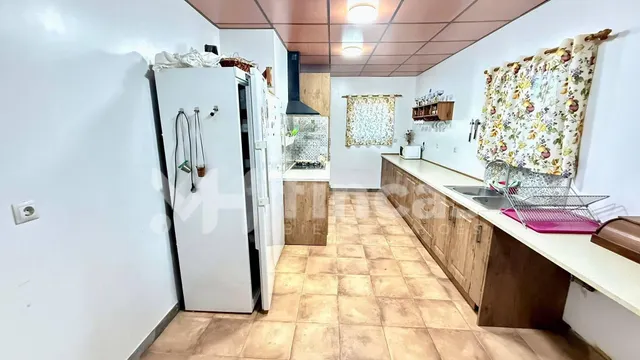 Finca rústica en Pilas con 8.500 m2, vivienda + nave, pozo y - foto 5