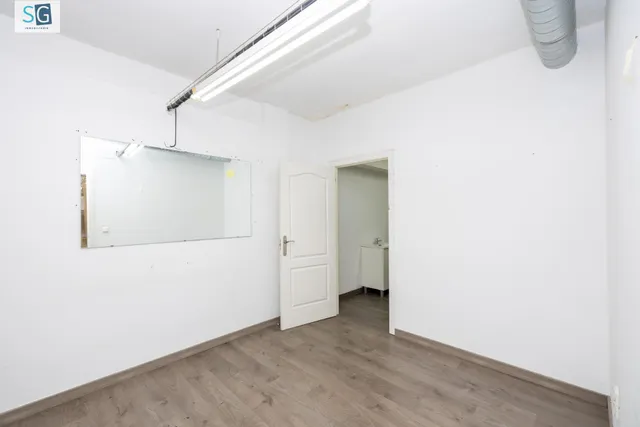 Local Comercial en el Corazón de Granada - Oportunidad Única — 20