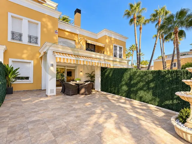 Exclusivo chalet adosado en Alicante golf, playa de san juan con piscina, terrazas y garaje — 30